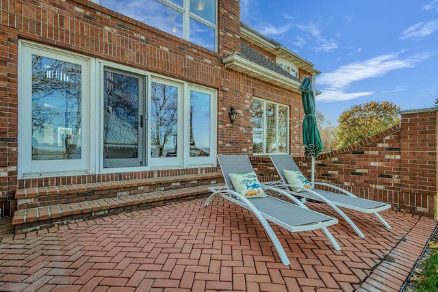 3050 WALDWIC LANE, Oshkosh, WI 54904