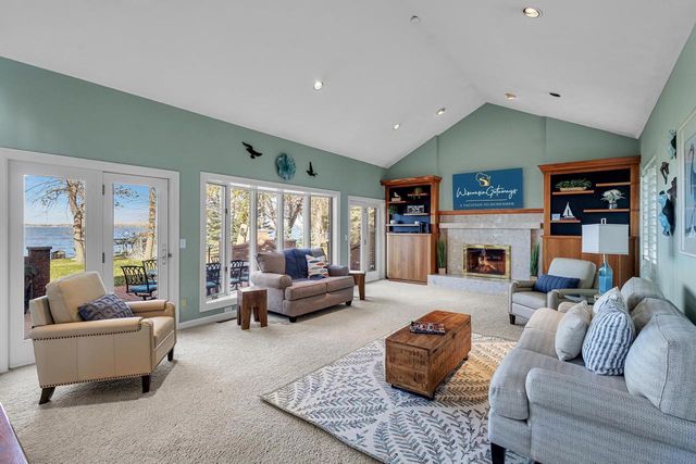 3050 WALDWIC LANE, Oshkosh, WI 54904