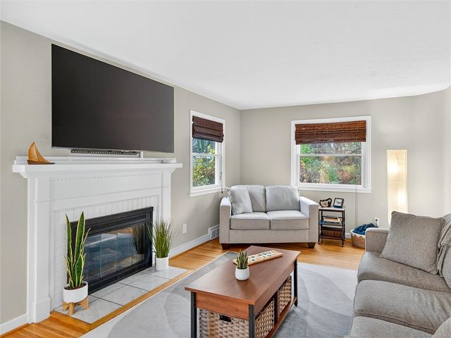 79 Mareeta Road, Gates, NY 14624