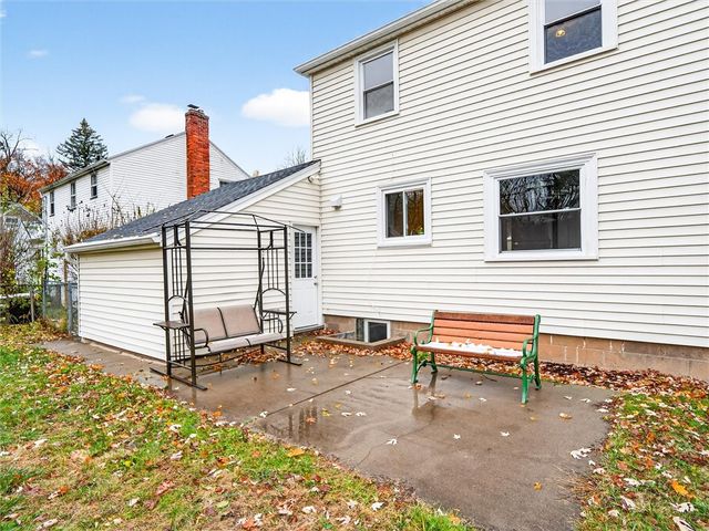 79 Mareeta Road, Gates, NY 14624