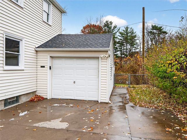 79 Mareeta Road, Gates, NY 14624