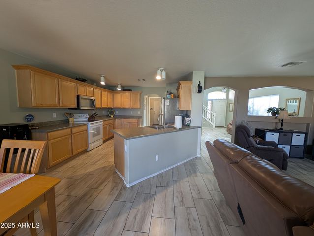 12966 W CATALINA Drive, Avondale, AZ 85392