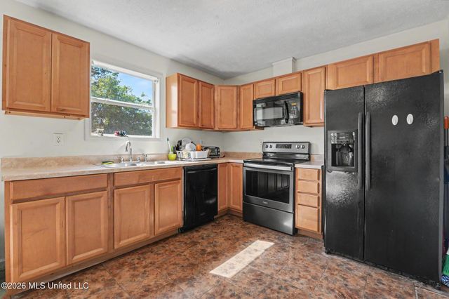3589 Foster Drive, Pass Christian, MS 39571