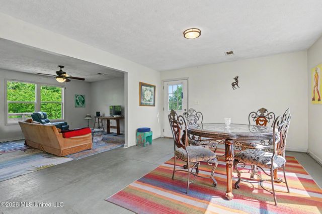 3589 Foster Drive, Pass Christian, MS 39571