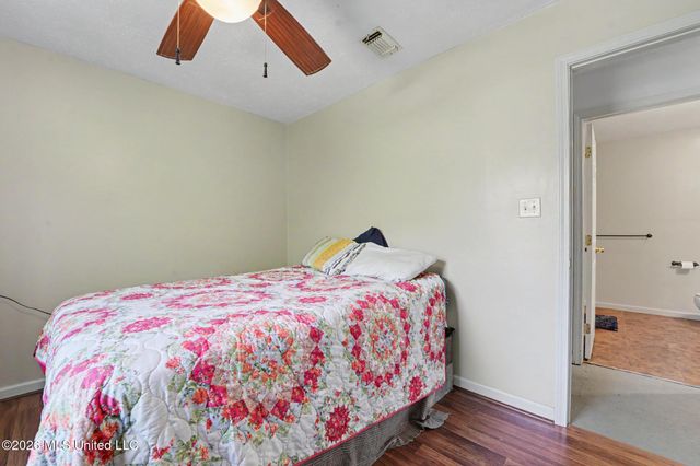 3589 Foster Drive, Pass Christian, MS 39571