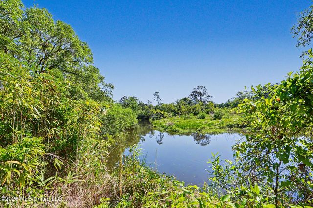 3589 Foster Drive, Pass Christian, MS 39571