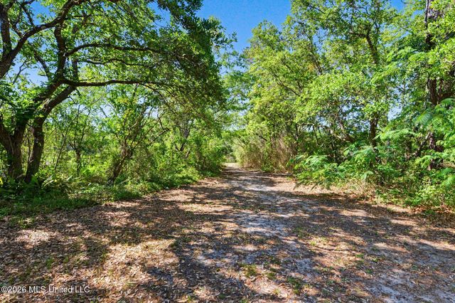 3589 Foster Drive, Pass Christian, MS 39571