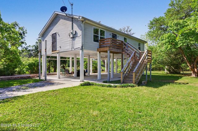 3589 Foster Drive, Pass Christian, MS 39571