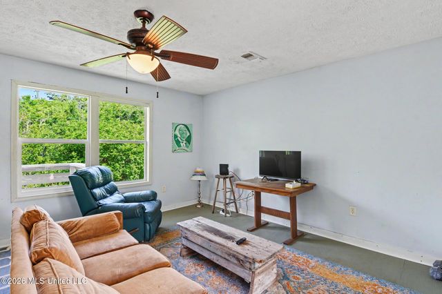 3589 Foster Drive, Pass Christian, MS 39571