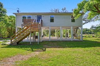 3589 Foster Drive, Pass Christian, MS 39571