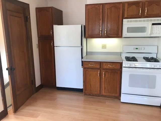 630 N 1st Street, Libertyville, IL 60048