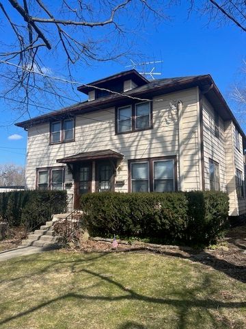 630 N 1st Street, Libertyville, IL 60048