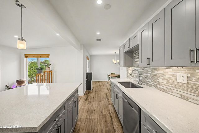 11620 N HAGEN Drive, Sun City, AZ 85351