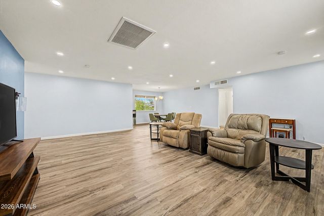11620 N HAGEN Drive, Sun City, AZ 85351