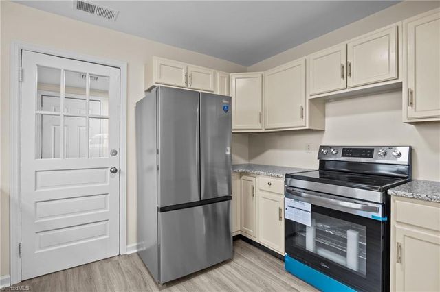 100 Carr Street, Thomasville, NC 27360