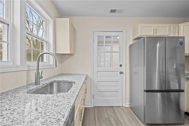 100 Carr Street, Thomasville, NC 27360