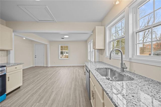 100 Carr Street, Thomasville, NC 27360