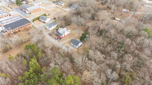 100 Carr Street, Thomasville, NC 27360