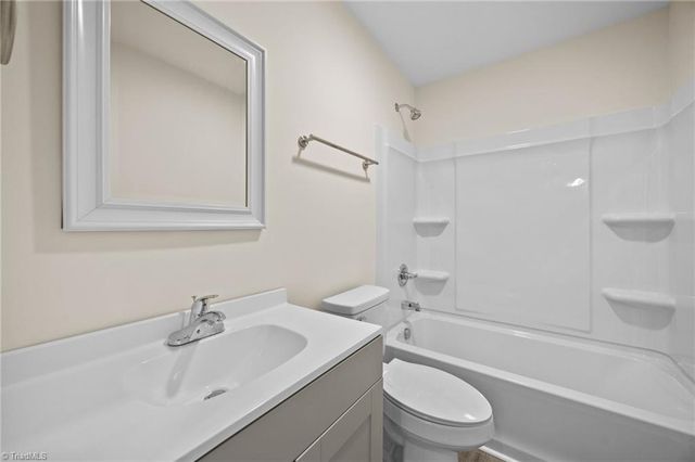 100 Carr Street, Thomasville, NC 27360