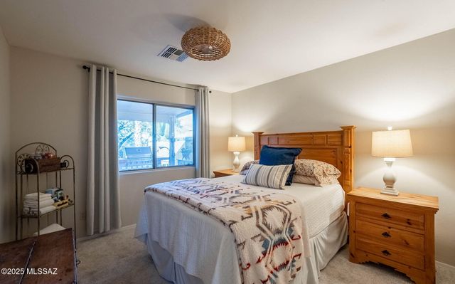 1950 E Desert Lark Pass, Green Valley, AZ 85614