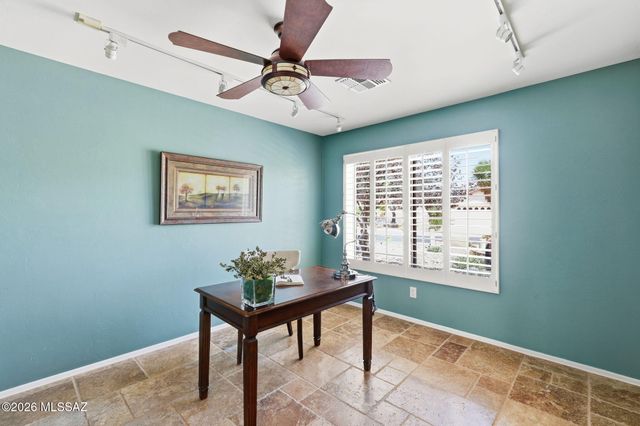 1950 E Desert Lark Pass, Green Valley, AZ 85614