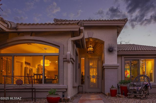 1950 E Desert Lark Pass, Green Valley, AZ 85614