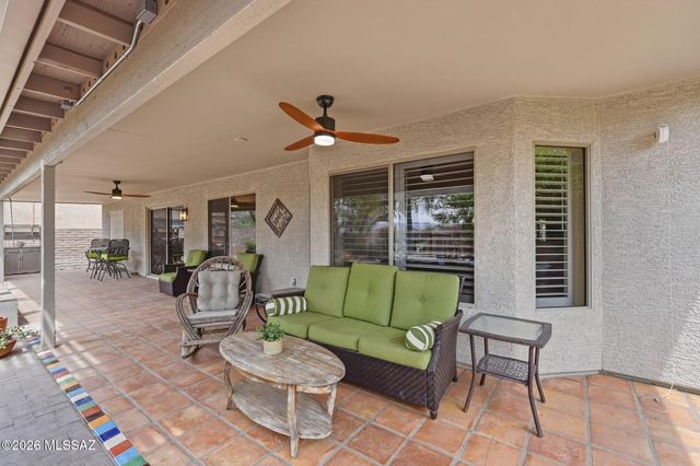 1950 E Desert Lark Pass, Green Valley, AZ 85614