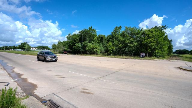 5914 E Orem Drive, Houston, TX 77048
