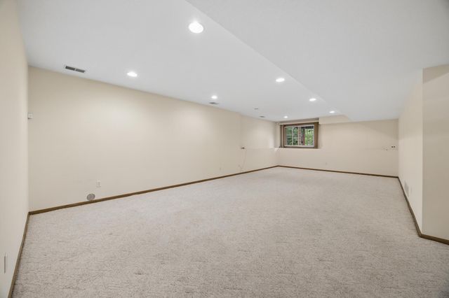 2282 Stephani Court, Little Canada, MN 55117