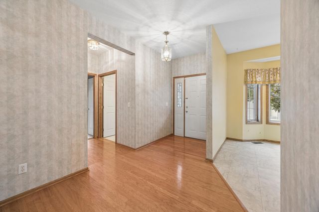 2282 Stephani Court, Little Canada, MN 55117