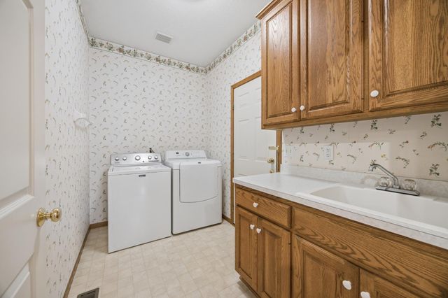 2282 Stephani Court, Little Canada, MN 55117