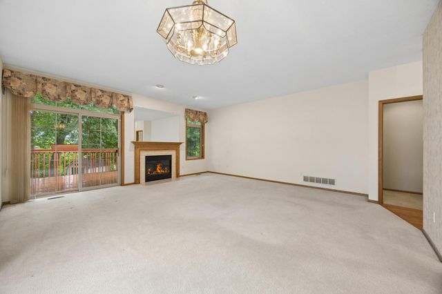 2282 Stephani Court, Little Canada, MN 55117