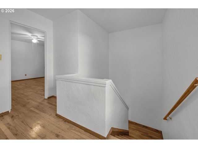 6723 Ne BROADWAY, Portland, OR 97213