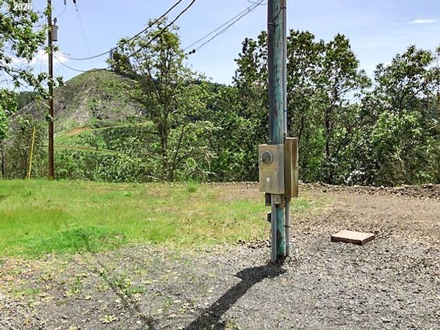 5956 BUCKHORN Rd, Roseburg, OR 97470