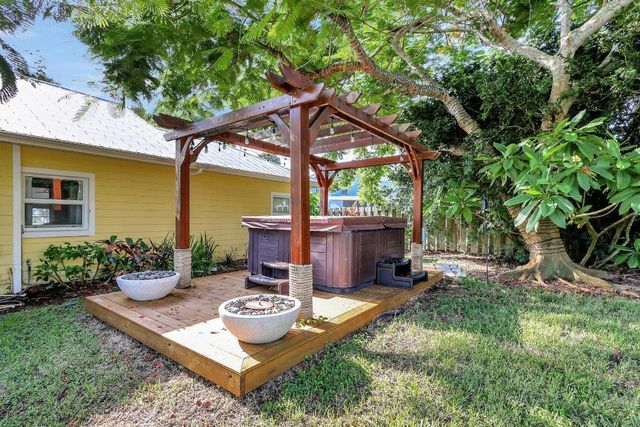 7501 S Indian River Drive, Fort Pierce, FL 34982