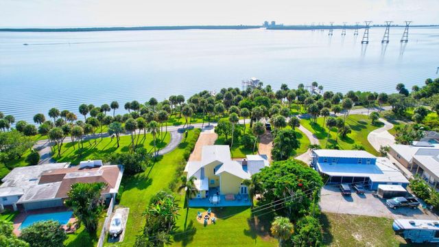 7501 S Indian River Drive, Fort Pierce, FL 34982