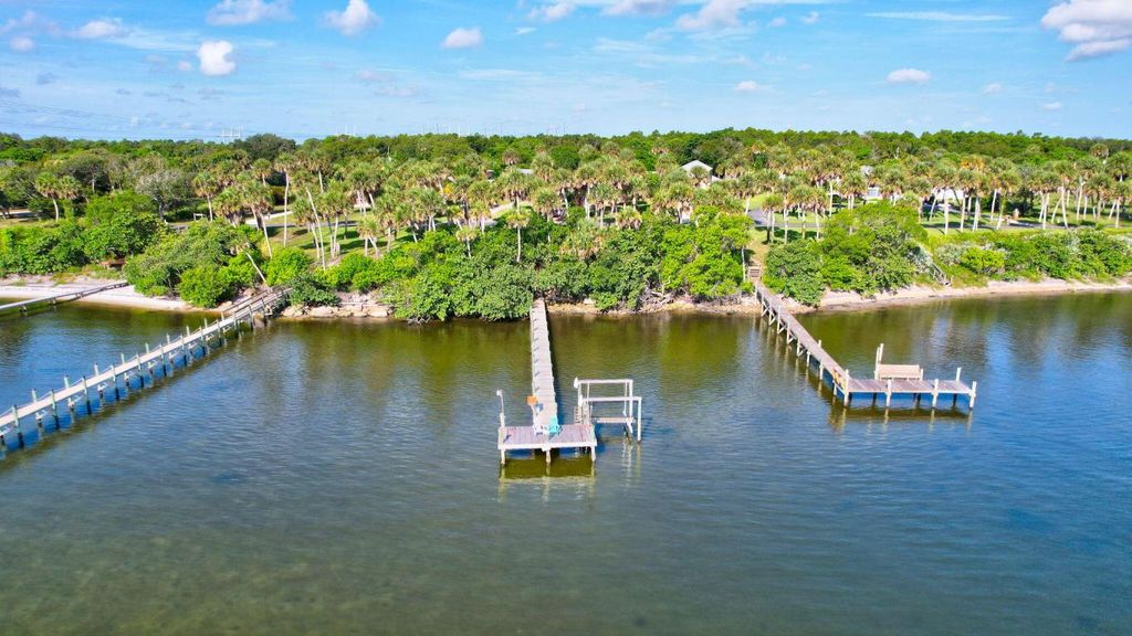 7501 S Indian River Drive, Fort Pierce, FL 34982