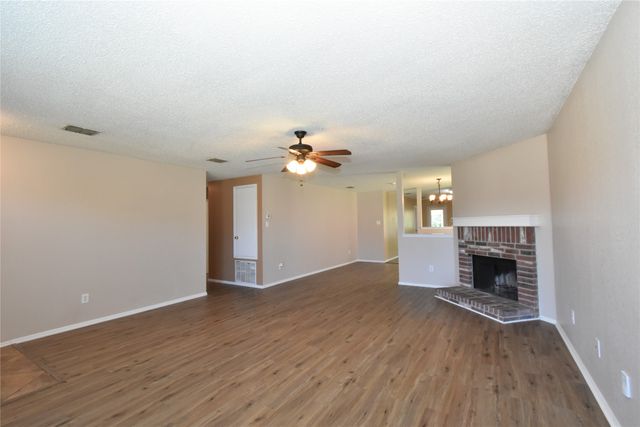 1130 Seneca Drive, Arlington, TX 76017