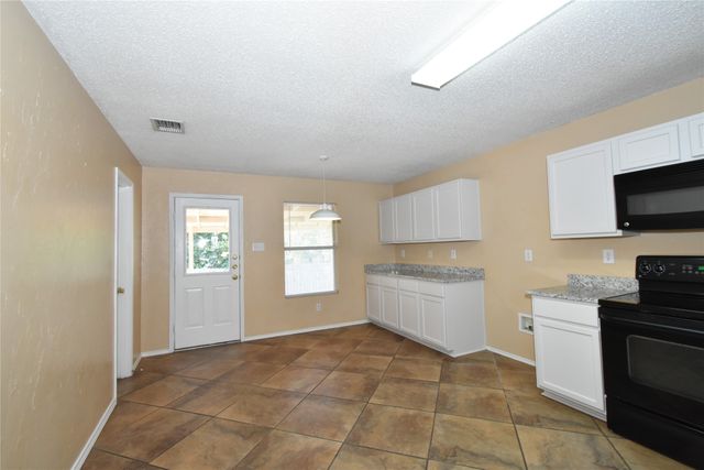 1130 Seneca Drive, Arlington, TX 76017