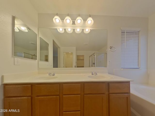 4036 W PEDRO Lane, Laveen, AZ 85339