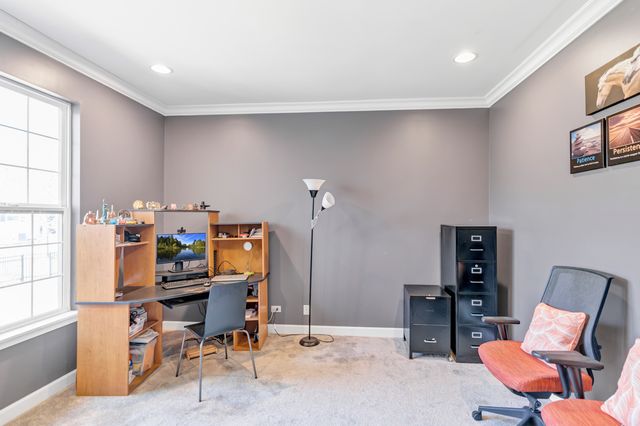 2124 Amelia Lane, Hoffman Estates, IL 60192