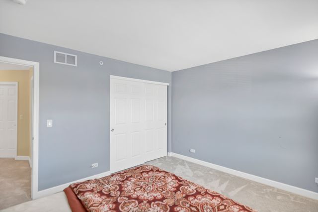 2124 Amelia Lane, Hoffman Estates, IL 60192