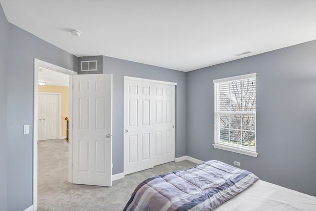 2124 Amelia Lane, Hoffman Estates, IL 60192