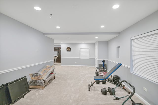 2124 Amelia Lane, Hoffman Estates, IL 60192