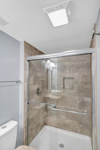 2124 Amelia Lane, Hoffman Estates, IL 60192