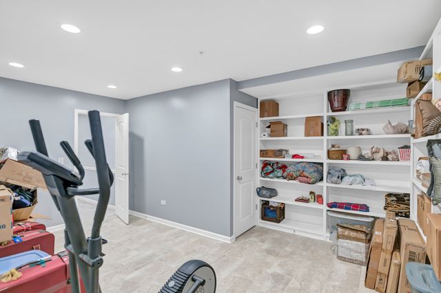 2124 Amelia Lane, Hoffman Estates, IL 60192