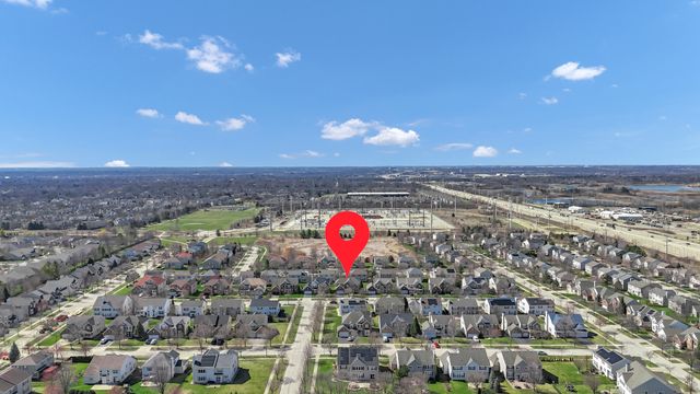 2124 Amelia Lane, Hoffman Estates, IL 60192