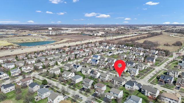 2124 Amelia Lane, Hoffman Estates, IL 60192