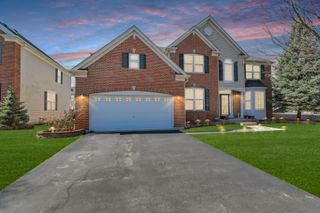 2124 Amelia Lane, Hoffman Estates, IL 60192