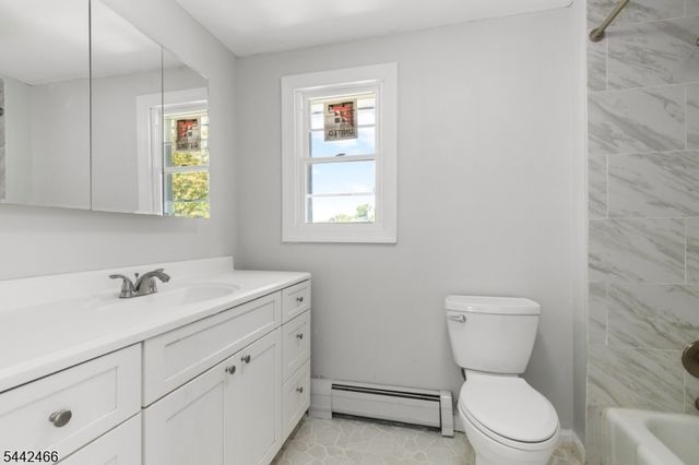 40 Teaneck Rd, Ridgefield Park Village, NJ 07660